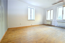 Commercial facility for rent with the area of 27 m2