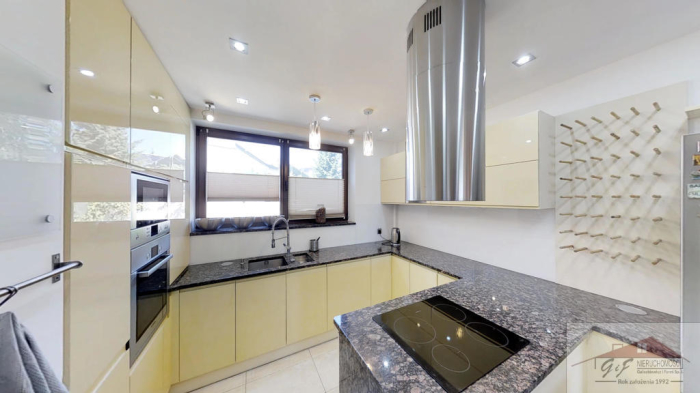 House for sale with the area of 199 m2
