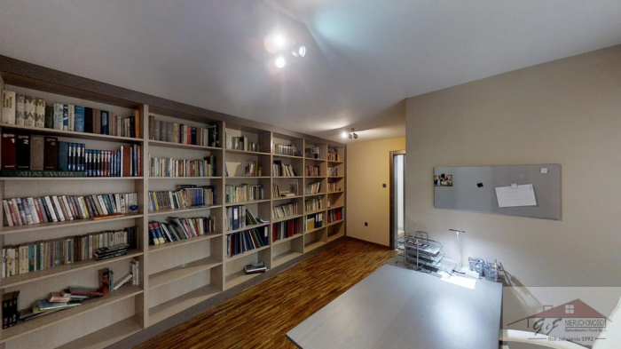 House for sale with the area of 199 m2
