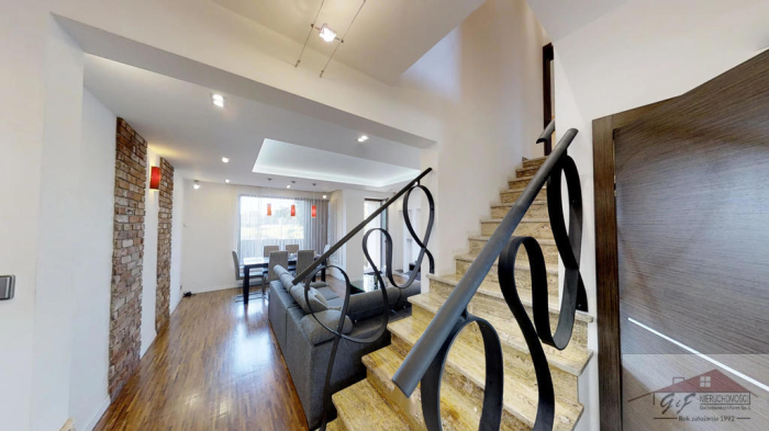 House for sale with the area of 199 m2