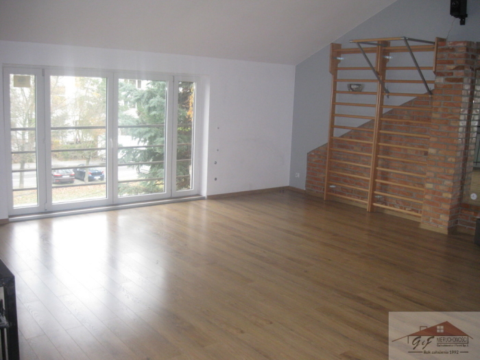Commercial facility for rent with the area of 173 m2