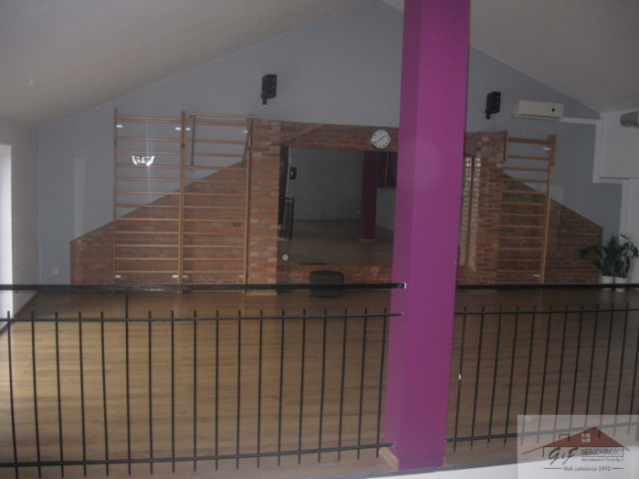 Commercial facility for rent with the area of 173 m2