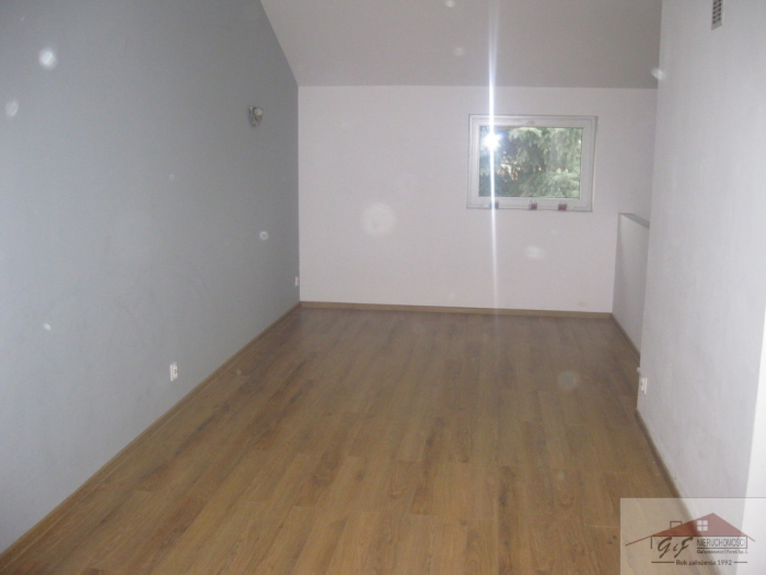 Commercial facility for rent with the area of 173 m2