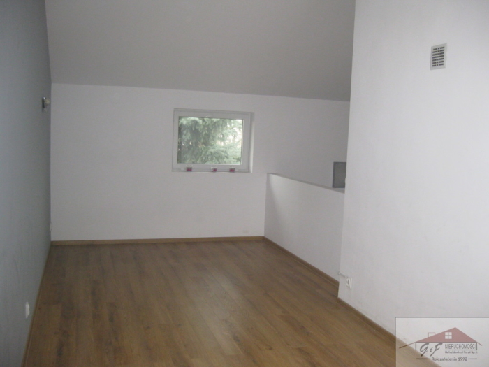 Commercial facility for rent with the area of 173 m2
