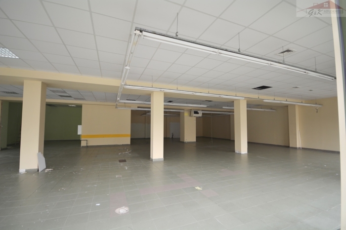 Commercial facility for rent with the area of 281 m2