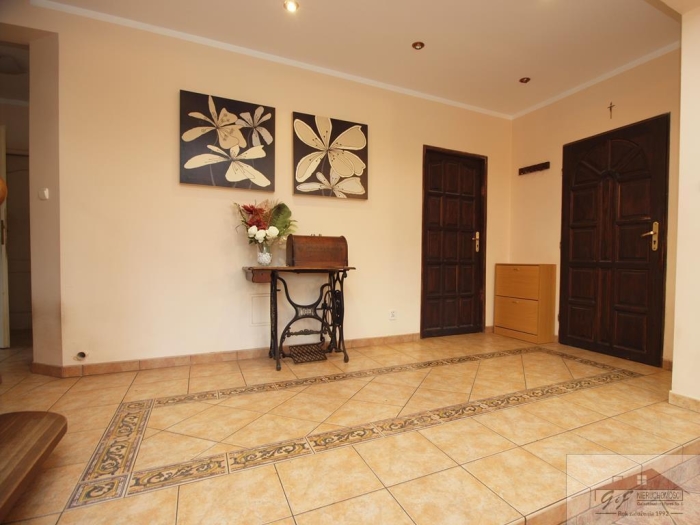 House for sale with the area of 176 m2