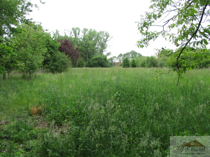 Land for sale with the area of 2081 m2