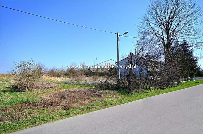 Land for sale with the area of 1200 m2