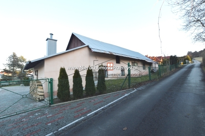 Commercial facility for rent with the area of 148 m2