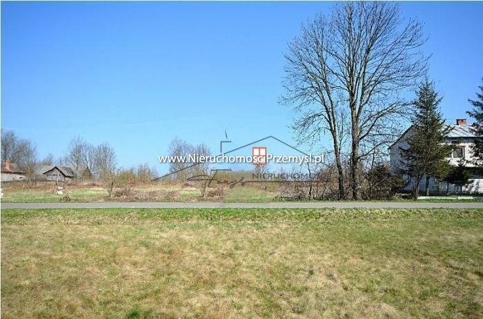 Land for sale with the area of 1200 m2