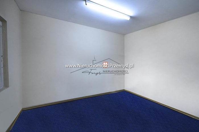 Commercial facility for rent with the area of 11 m2