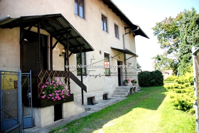 House for sale with the area of 253 m2