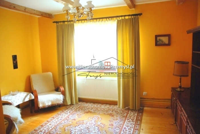 House for sale with the area of 253 m2