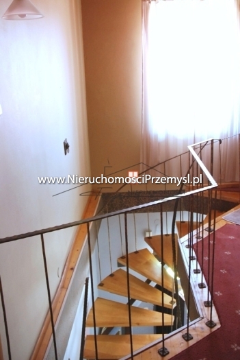 House for sale with the area of 253 m2