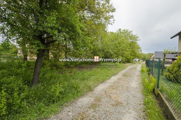 Land for sale with the area of 1900 m2