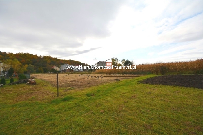 Land for sale with the area of 2200 m2