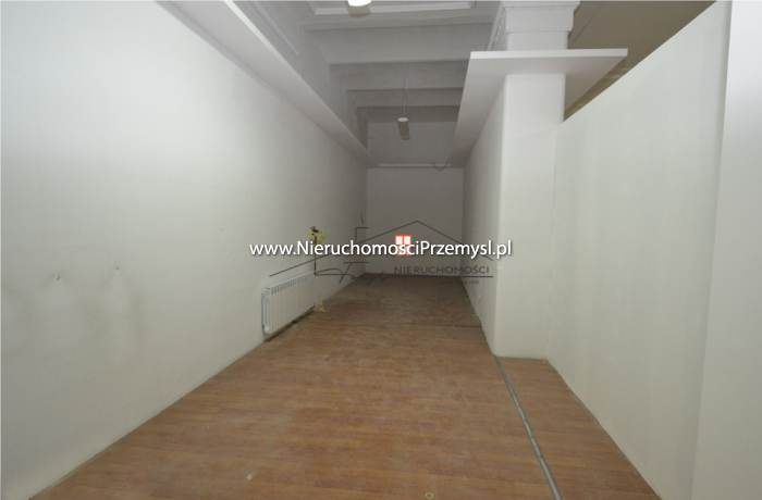 Commercial facility for rent with the area of 294 m2