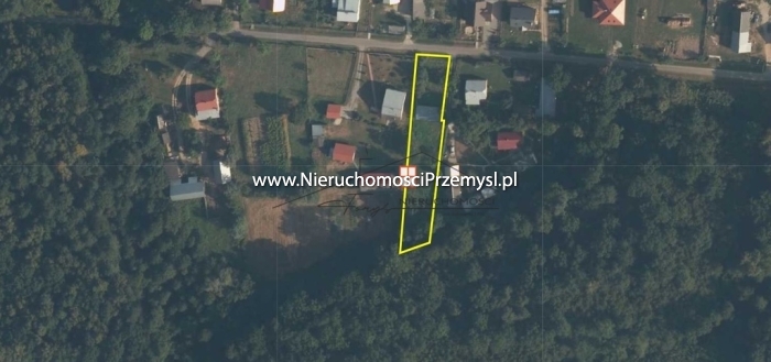 Land for sale with the area of 1600 m2