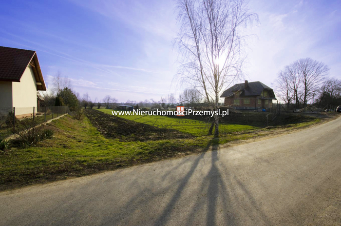 Land for sale with the area of 1890 m2