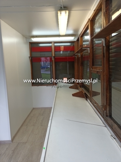 Commercial facility for rent with the area of 12 m2