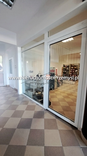 Commercial facility for rent with the area of 30 m2
