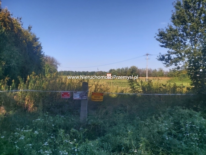 Land for sale with the area of 837 m2