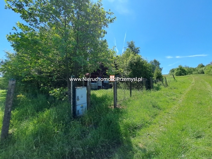 Land for sale with the area of 1800 m2