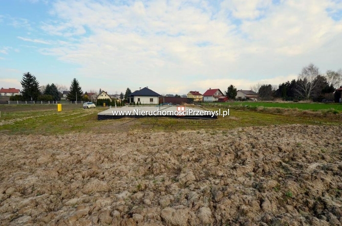 Land for sale with the area of 1282 m2